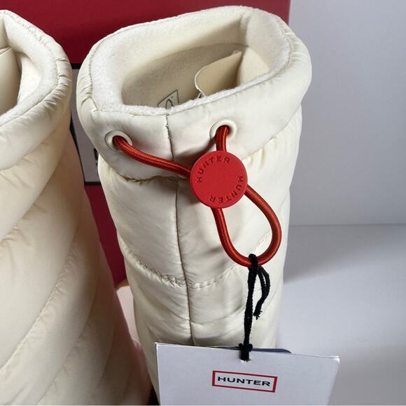 NIB •HUNTER BOOTS - Women's Intrepid Tall Snow Boot - Winter boots Size: 6 - Picture 5 of 8